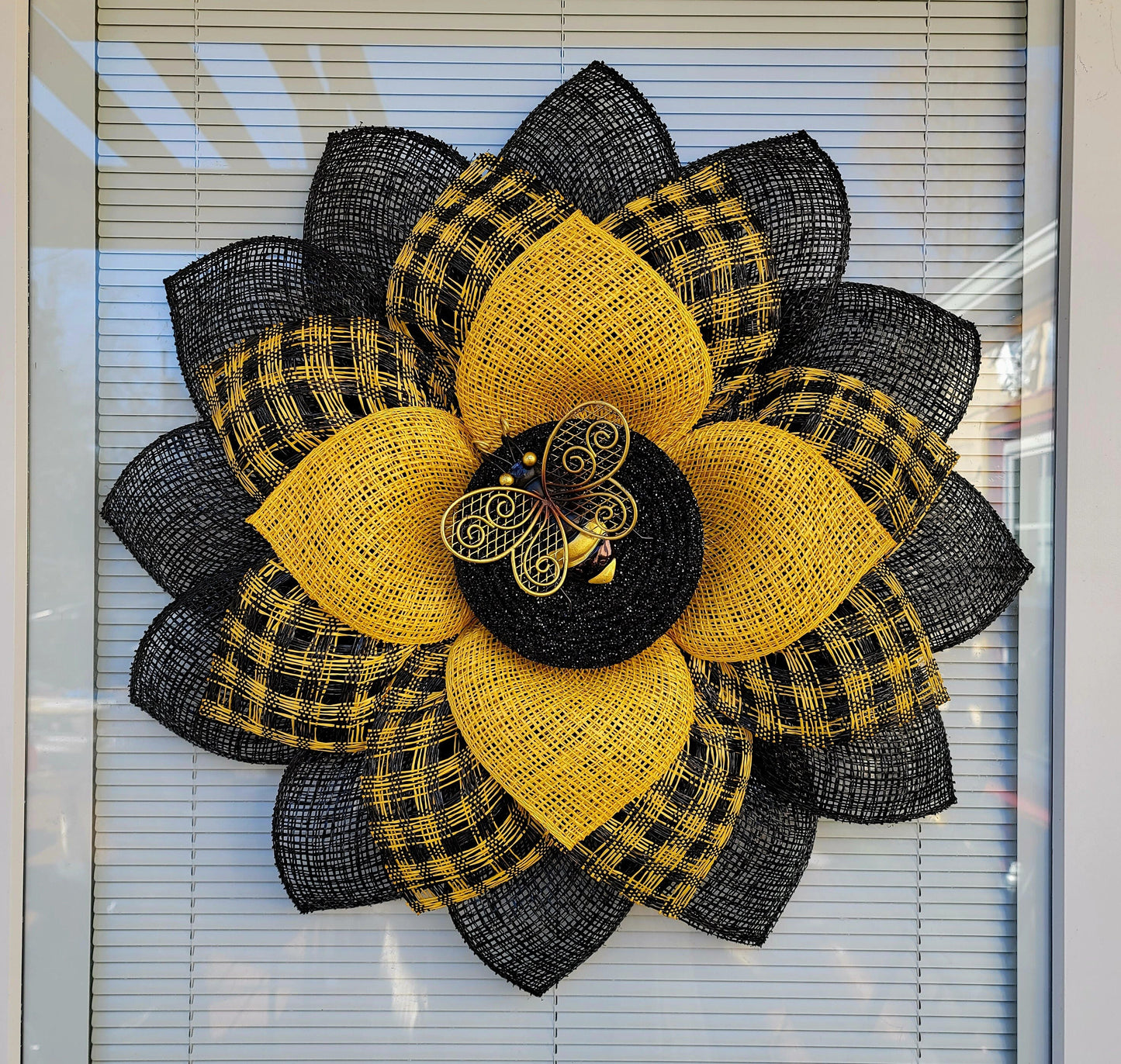 Outdoor Sunflower Bumble Bee Front Door Porch Flower Wreath For Spring Summer Fall Seasonal Wall Decorations Home Decor Bumblebee Gift Ideas