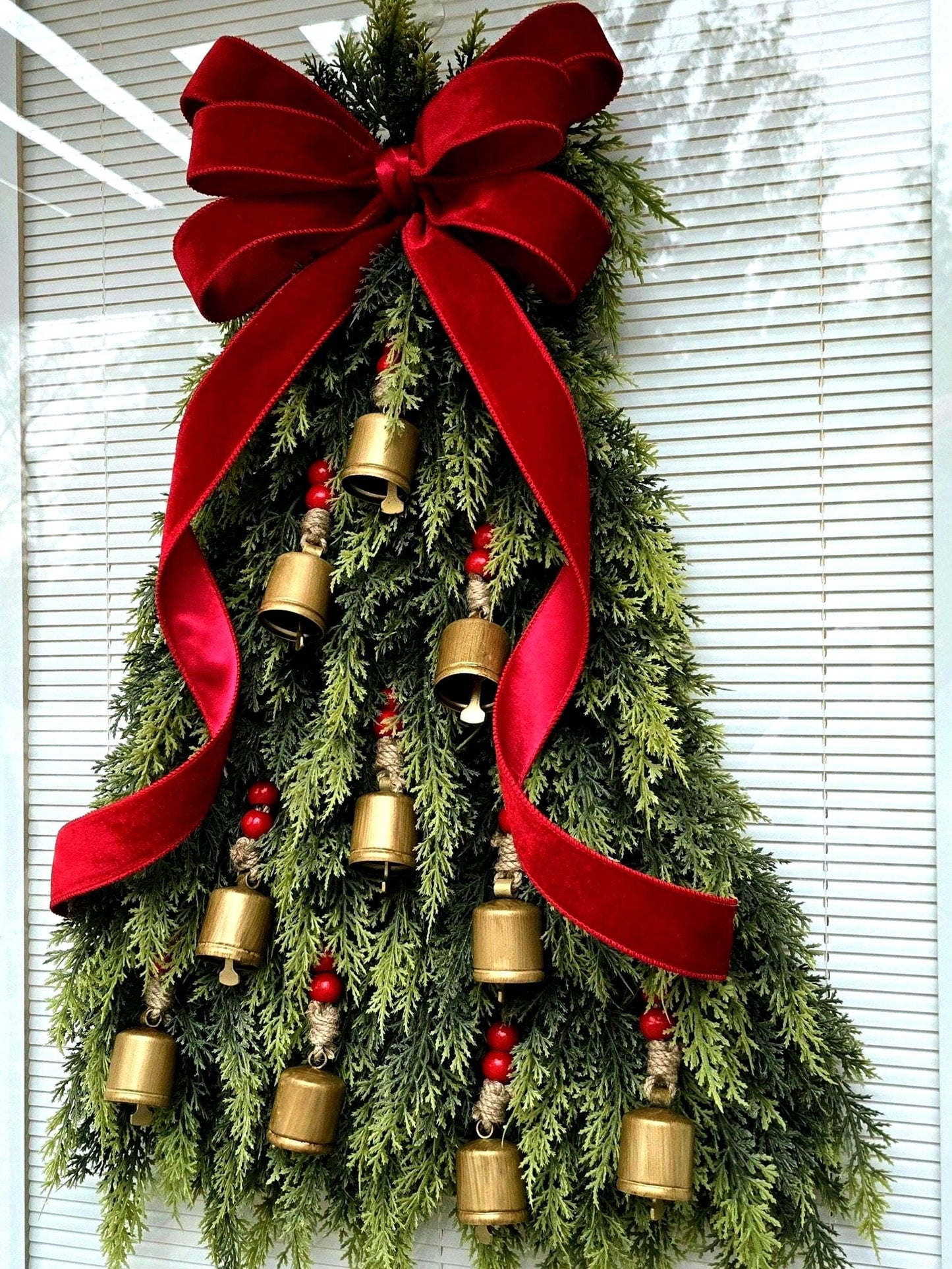 Christmas Wreath For Front Door Double Door Wreaths Outdoor Winter Xmas Cedar Tree & Bell Swag Holiday Decoration Gate Fence Decor Home Gift