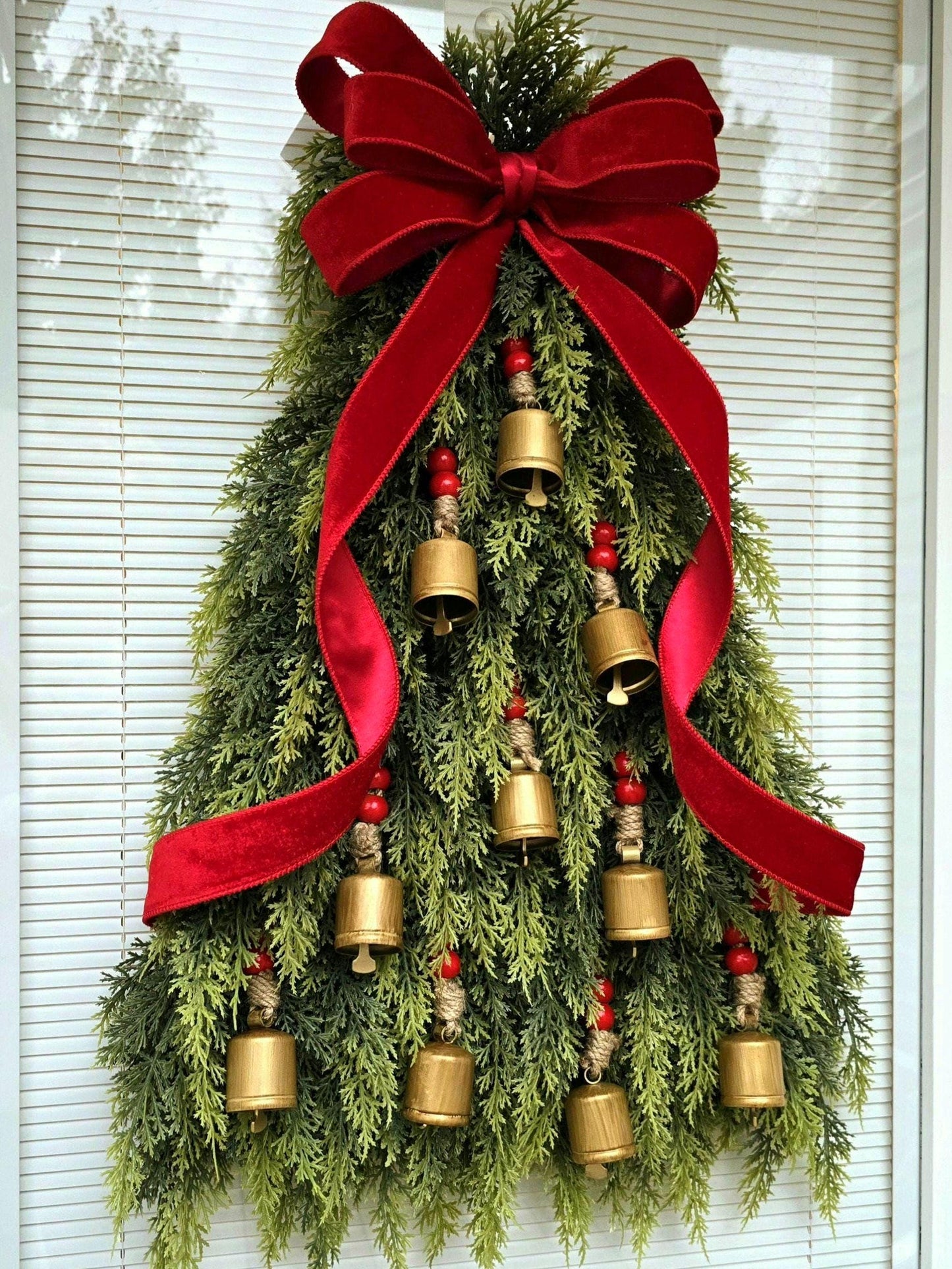Christmas Wreath For Front Door Double Door Wreaths Outdoor Winter Xmas Cedar Tree & Bell Swag Holiday Decoration Gate Fence Decor Home Gift