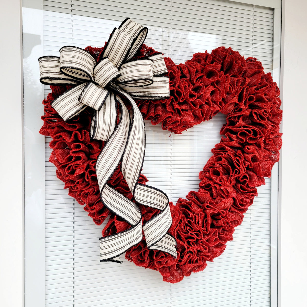 22" Valentines Day Wreaths For Front Door Decor Outdoor Red Burlap Heart Shaped Hanger