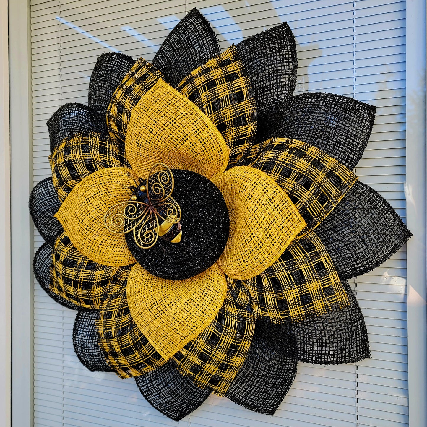 Outdoor Sunflower Bumble Bee Front Door Porch Flower Wreath For Spring Summer Fall Seasonal Wall Decorations Home Decor Bumblebee Gift Ideas