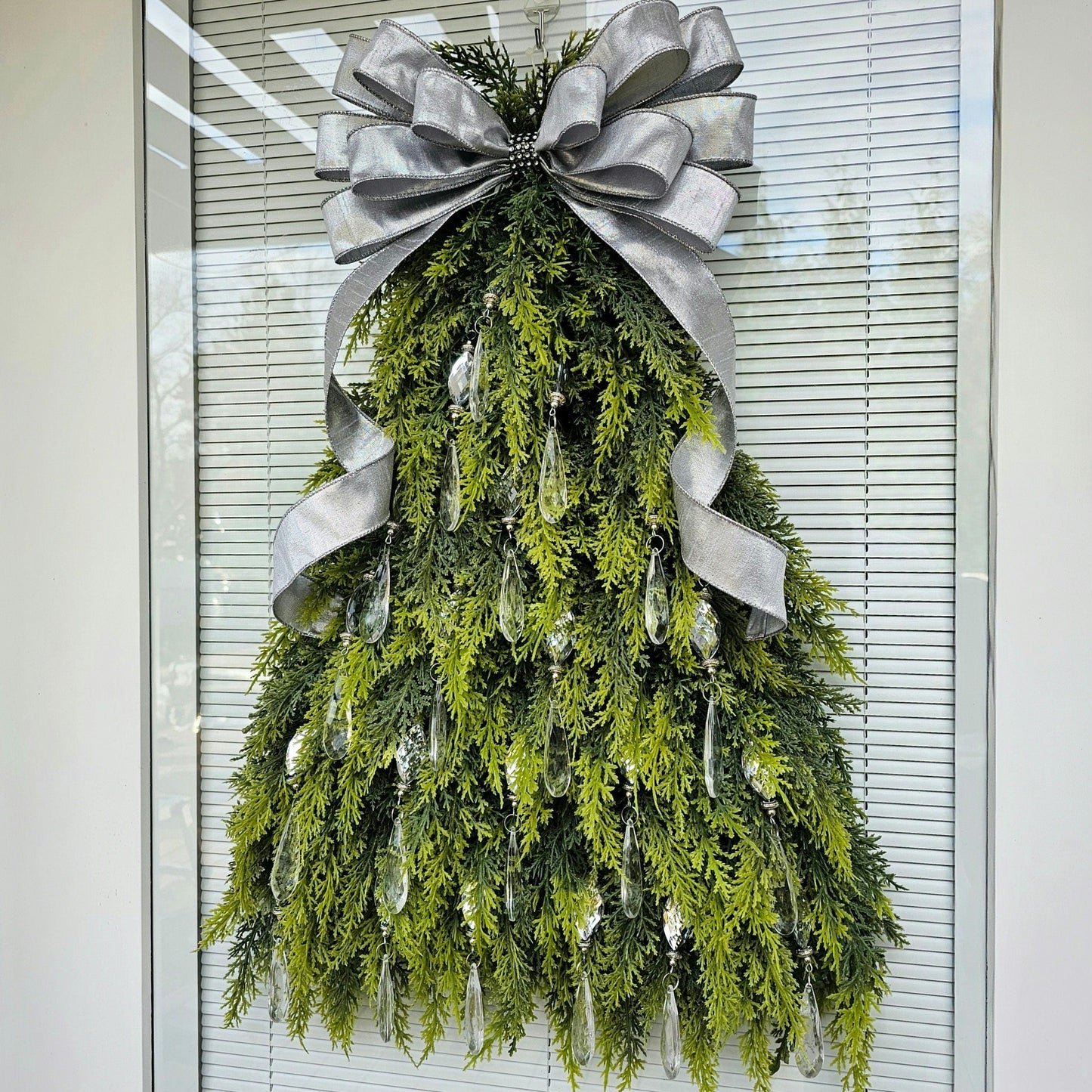 Christmas Wreath For Front Door Double Door Outdoor Winter Holiday Decor Large Artificial Cedar Teardrop Glam Xmas Tree Swag Home Gift