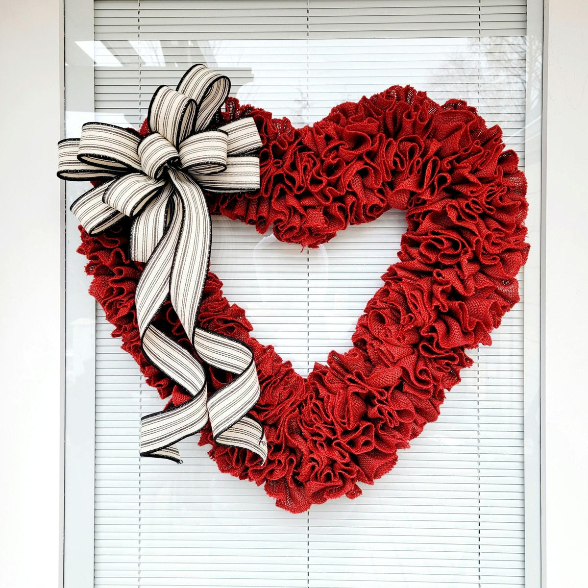 22" Valentines Day Wreaths For Front Door Decor Outdoor Red Burlap Heart Shaped Hanger